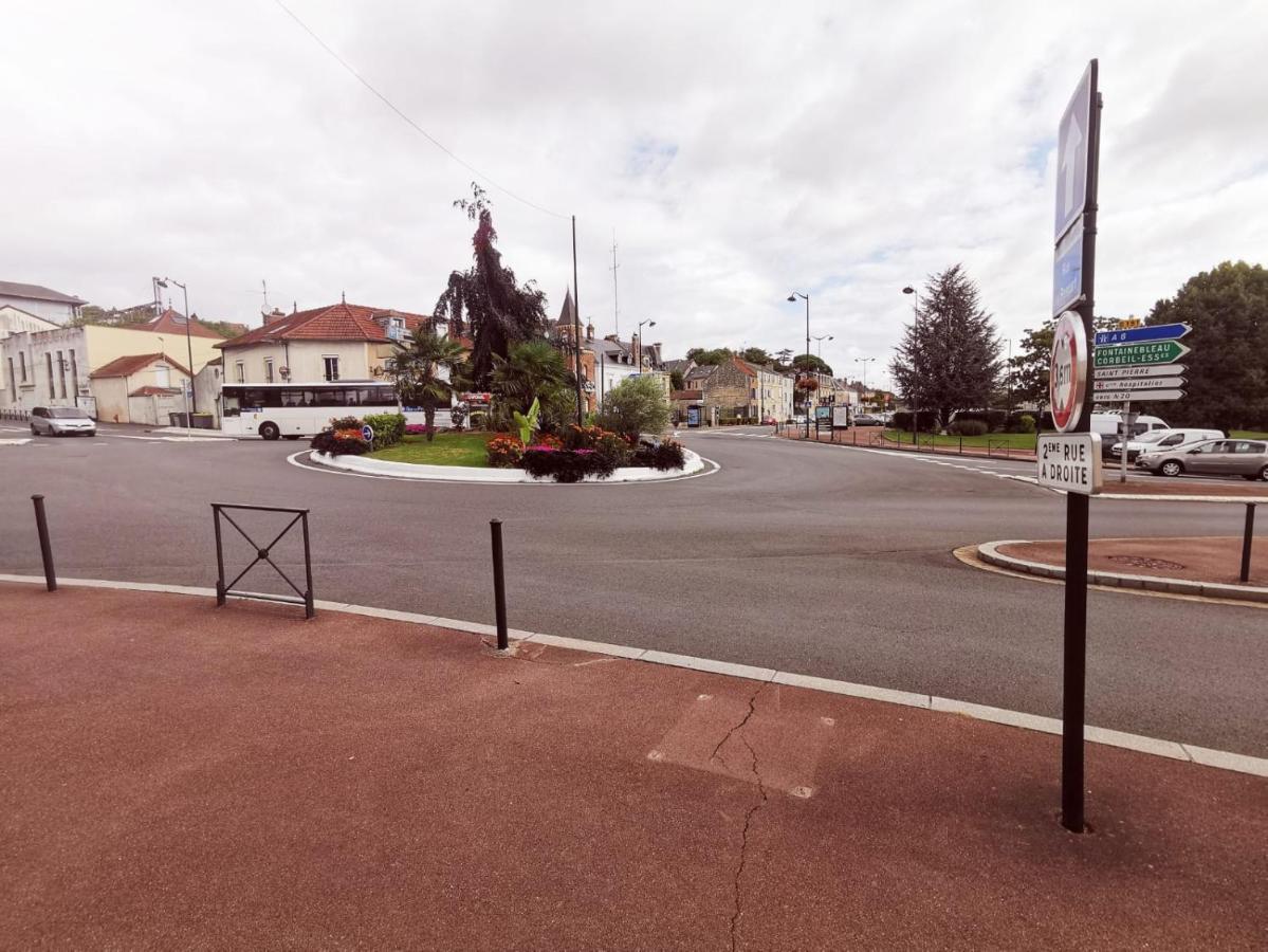Appartement Pres De La Gare Rer C-Spacieux 4 Pieces Etampes Exterior photo